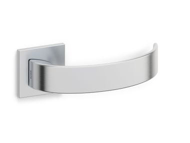 Brass door handle on rose ARC OLIVARI
