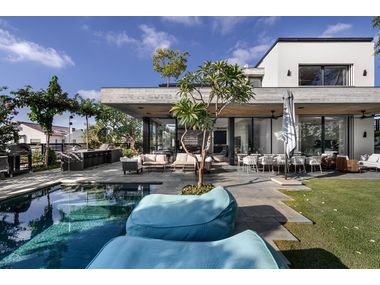 CARMEL MOUNTAIN VILLAGE VILLA 户外厨房 By Outopia