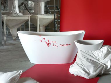 Oval freestanding bathtub AMORE PAA