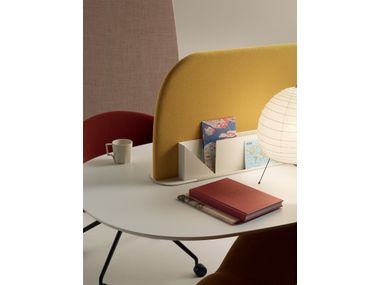 PARAVAN MOOD Sound absorbing mobile fabric desktop partition By Arper