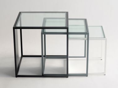 Set di tavolini impilabili e quadrati in acciaio e vetro HALF & HALF Phase Design