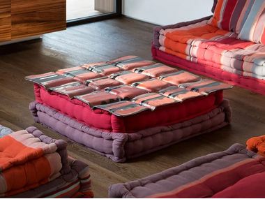 Tavolino quadrato in vetro e tessuto CUSHION PlusObject