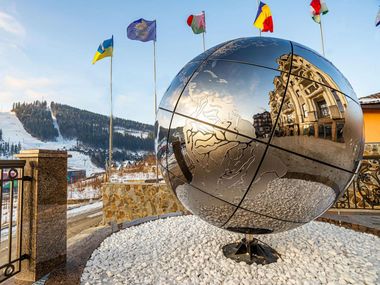 Scultura in vetro THE GLOBE PlusObject