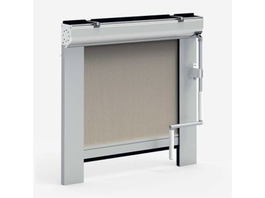 Crank-operated technical blind 65 Pronema