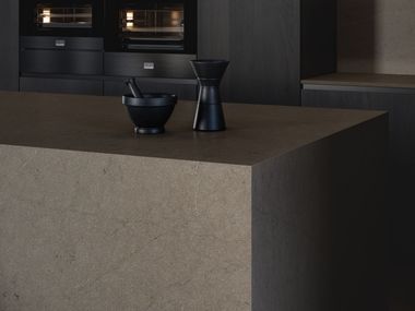 Wandverkleidung aus Ecotone™ MADRETERRA - OMBRA QUARTZFORMS