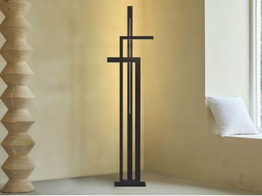 Lampada da terra a LED in rovere REFLEX Hollands Licht