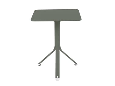 Square metal garden table REST'O