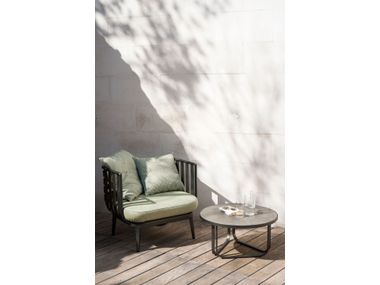 Round garden side table THEA RODA