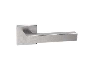 Stainless steel door handle on rose GENÈVE Reguitti