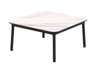 Mesa de centro quadrada baixa em HPL HUB Resol