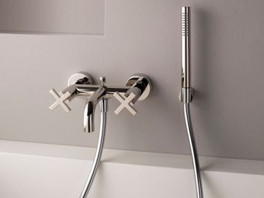 Rubinetterie Treemme, LINE Set vasca a muro esterno in ottone con doccetta