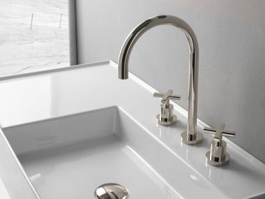 Rubinetterie Treemme, LINE Rubinetto per lavabo a 3 fori da piano in ottone