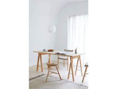 SHOEMAKER CHAIR™ N. 49 Low oak stool with footrest By Form & Refine ...