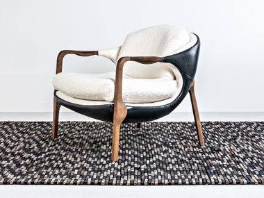 Poltroncina con braccioli SILA HOOKL und STOOL