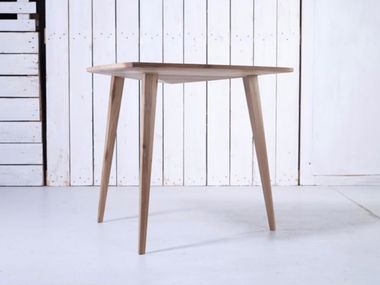STEALTH Triangular solid wood dining table By HOOKL und STOOL | design ...