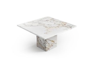 Square Calacatta Oro marble coffee table CARRERA STONE VALLEY