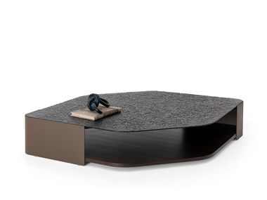 Mesa de centro hexagonal baixa de vidro SAIL Saloni