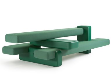 Sofá de 5 plazas con estructura de madera lacada GRADAS Sancal