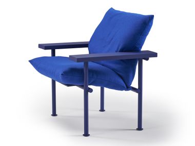 Butaca de madera con estructura de metal PALMA Sancal