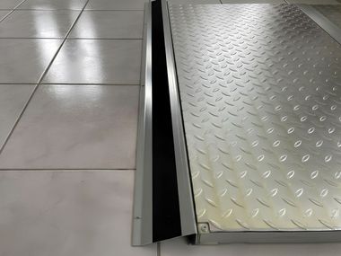 Bodenschiene aus Stahl CORNICE HOT IRON Santoni