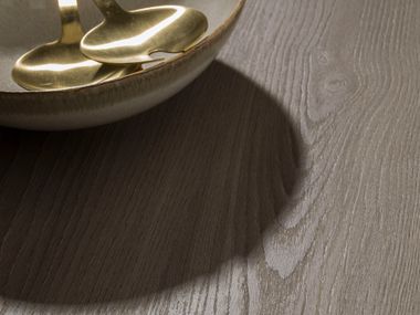 Kante / Möbelfolie R84 BAYSEN Saviola