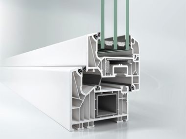Finestra a taglio termico in PVC con triplo vetro Schüco LivIng Schüco PWS Italia