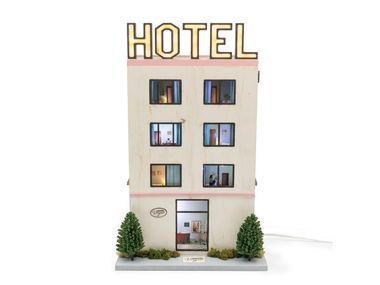 Wooden table lamp HOTEL VOYEUR Seletti