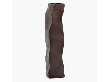 Vaso in metallo VASE 04 Serax