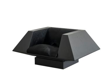 Armchair with armrests MONUMENT #01 Singchan Design