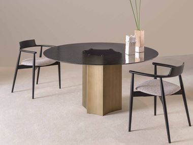 Round table with sculptural base IODO ROUND Sovet italia