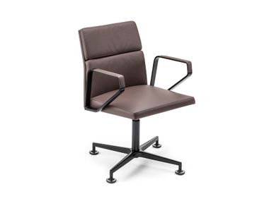 Leather executive chair with 4-spoke base .PILOT 3201 Spiegels