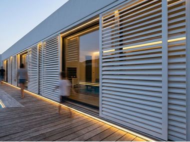 Sliding adjustable aluminium solar shading LAMIA Stameat
