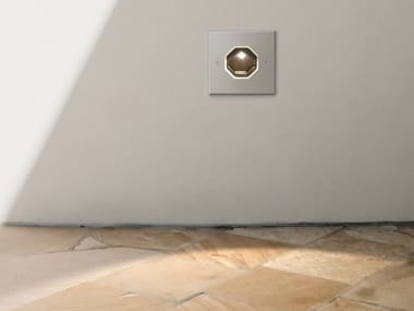 Segnapasso a LED a parete in acciaio inox OTTAGONO Stral