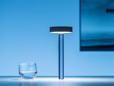 Davide Groppi, TeTaTeT Flûte Lampada da tavolo a LED a batteria