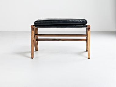 TRIANGLE | Low stool By HOOKL und STOOL design Aleksandar Ugresic