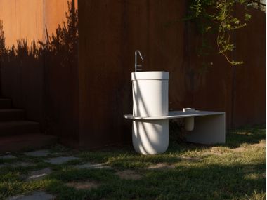 Struttura con lavabo e accessori integrati LUNEUP BENCH H2O Terzofoco