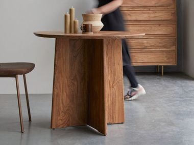 Rosewood dining table with central base ANJA Tikamoon