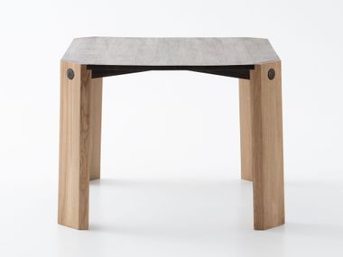 Square wooden table POINT Tivoli