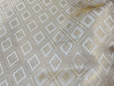 Handmade jacquard silk fabric BENARES DIAMOND GOLD AND SILVER SILK Tohora