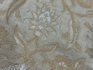 Handmade jacquard silk fabric BENARES ELEGANCE GOLD AND SILVER SILK Tohora