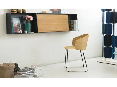 NOT WOOD Chaise empilable luge en acier et bois By True Design | design ...