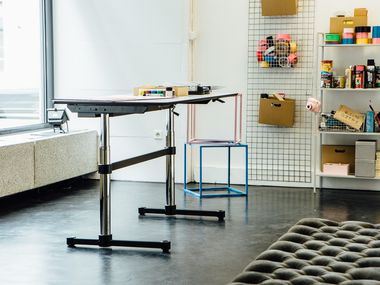 USM KITOS M Height-adjustable rectangular office desk By USM
