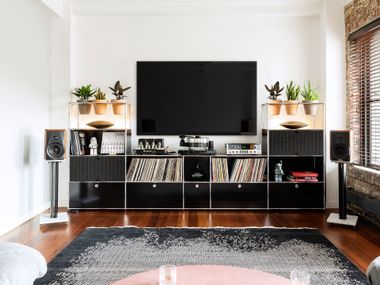 Mobile TV componibile in acciaio USM HALLER SOFT PANEL - DARK GREY USM