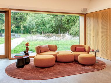 Benches + Sofas