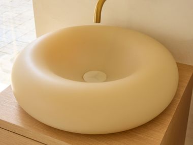 Round countertop resin washbasin SALVA Vallvé