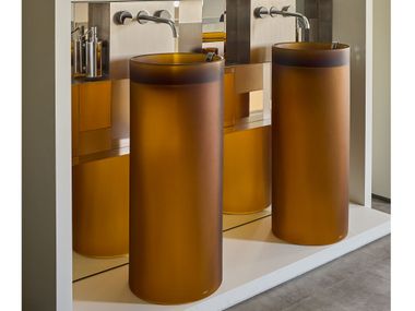 Freestanding resin handrinse basin VEXO Vallvé