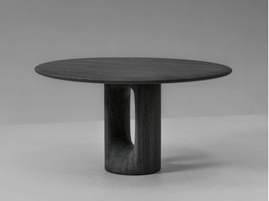 Round oak dining table PATINE Van Rossum