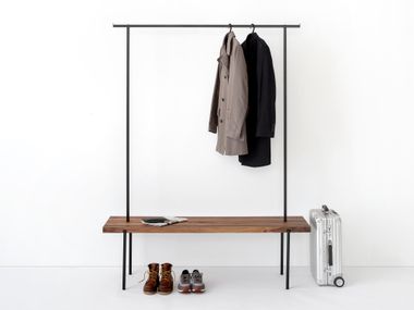 WALNUT COAT RACK #01 mueble de entrada By weld & co
