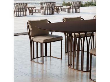KORU Garden table By YAAZ