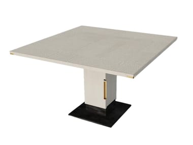 Tavolo da giardino quadrato in HPL con base centrale ZITHER YARDCOM